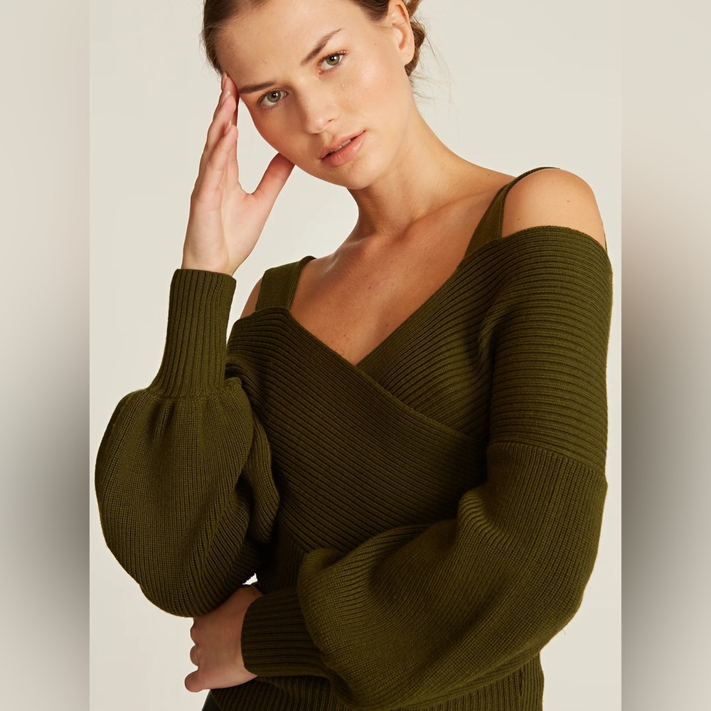 Amur merino wool olive green Violetta cold shoulder sweater - Picture 3 of 13